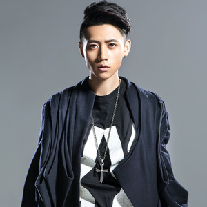 中文字幕AV久久激情亚洲精品
